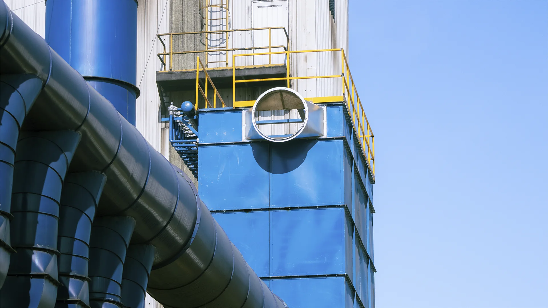 Ciclón industrial como pre-separador para reducir carga al colector de polvo